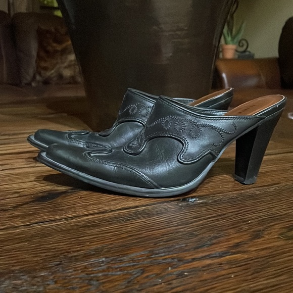 Nine West slip on heeled mule - Picture 2 of 6
